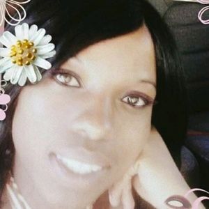 Meet your Posher, Denisha